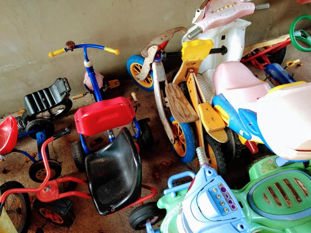Ow Wilk - Pokoje I Domki Z Aneksami Kuchennymi, Parking, Plac Zabaw Łeba Kültér fotó